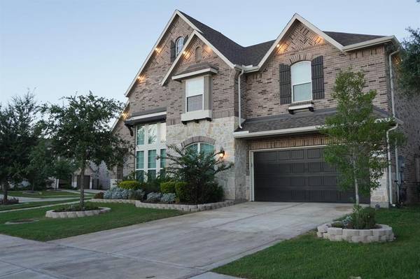 19 Old Crown WAY, Sugar Land, TX 77498