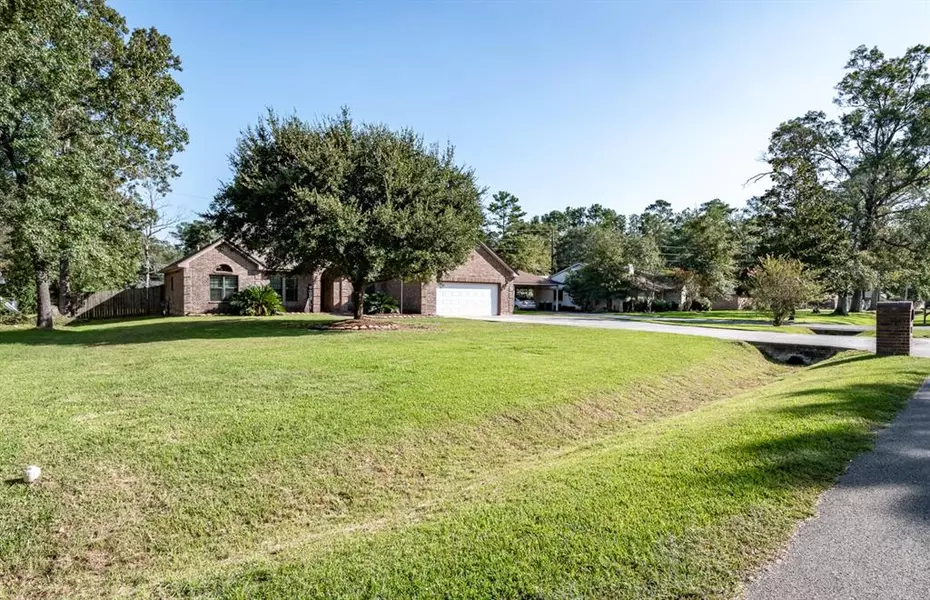 2015 Venus DR, New Caney, TX 77357