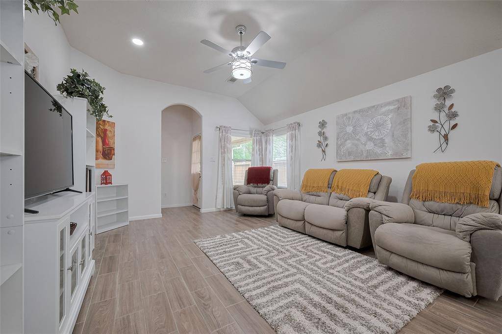 Houston, TX 77084,17835 S White Tail CT