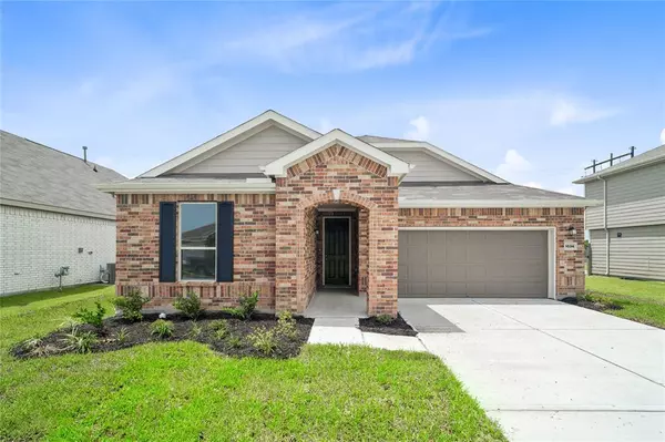 1034 Valley Crest LN, La Marque, TX 77568