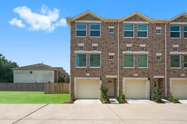 8705 Bryam #2001, Houston, TX 77061