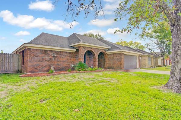 La Porte, TX 77571,3813 Redbud DR