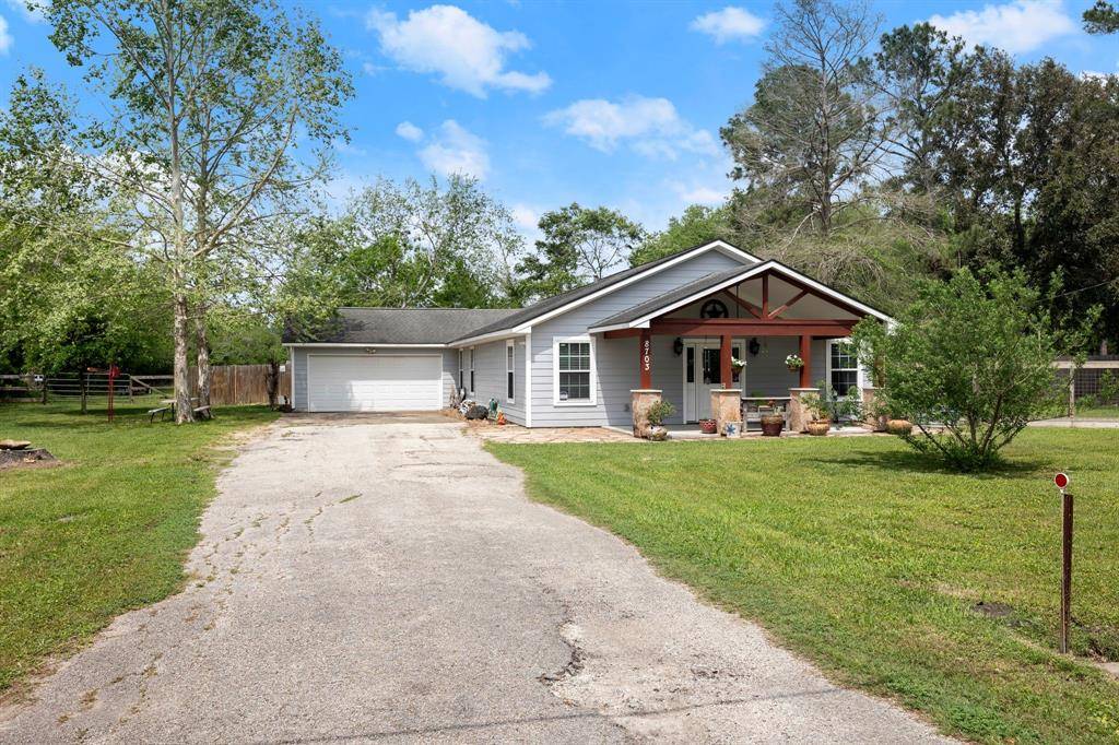 Rosharon, TX 77583,8703 County Road 48