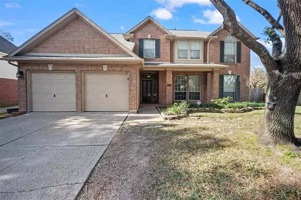 1611 Rustic Oak LN, Pasadena, TX 77586