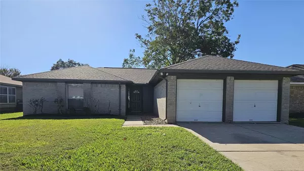 406 Capehill DR, Houston, TX 77598