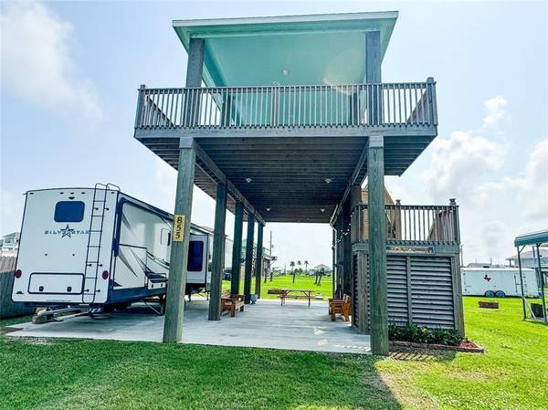 855 S Sage RD, Crystal Beach, TX 77650