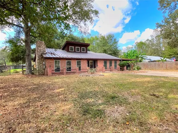 Huffman, TX 77336,25713 E Forest CIR