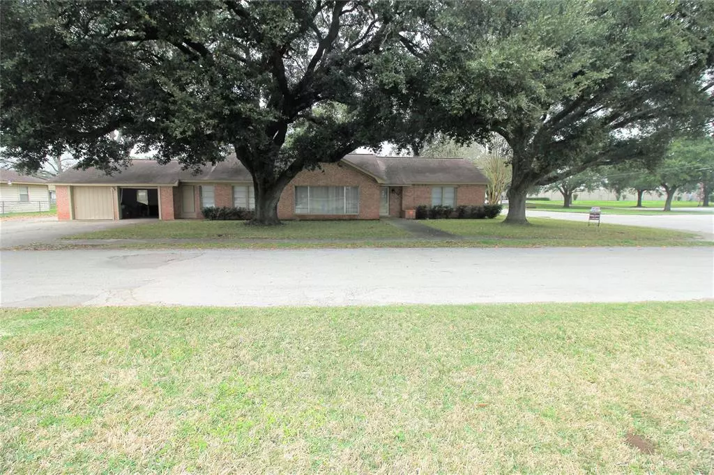 Wharton, TX 77488,102 Evans ST