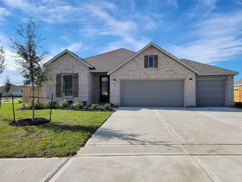 9527 Twilight Briar LN, Baytown, TX 77521