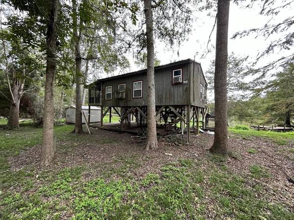 260 County Road 2867, Cleveland, TX 77327