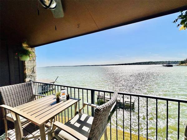 260 Walnut Point Dr DR #304-B, Coldspring, TX 77331