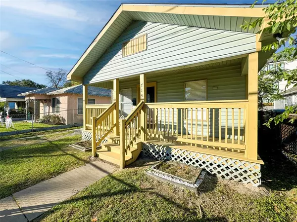 719 E 32nd 1/2 ST, Houston, TX 77022