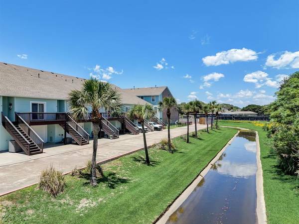 3100 75th ST #19, Galveston, TX 77551