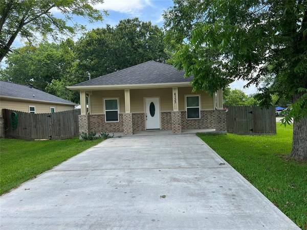 4733 16th ST, Bacliff, TX 77518