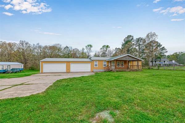 78 Obannon DR,  Huntsville,  TX 77320