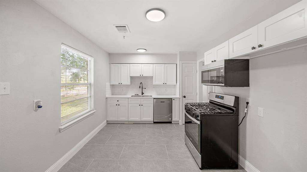 Houston, TX 77033,6175 Kenilwood DR