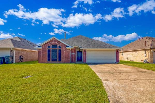 5715 Alece LN, Beaumont, TX 77713