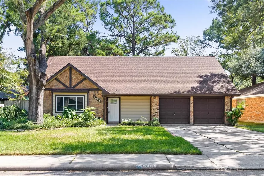 1428 Seagate LN, Houston, TX 77062