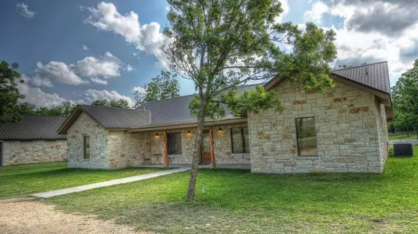 0 Johnny Seibert Ln, Leakey, TX 78873