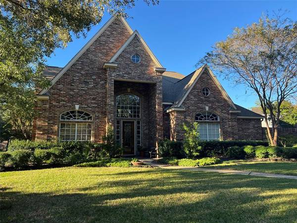 55 Champions Bend CIR, Houston, TX 77069