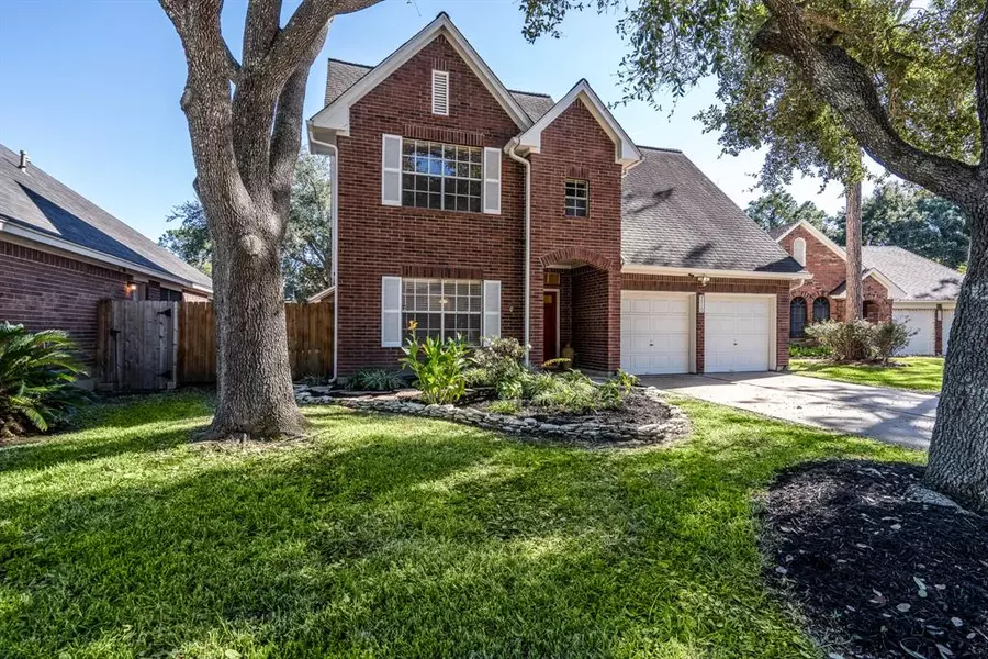 7710 Hidden Oaks LN, Houston, TX 77095