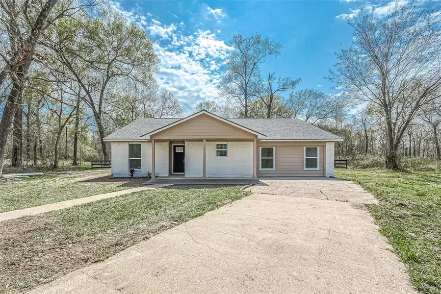 226 County Road 2340, Dayton, TX 77535