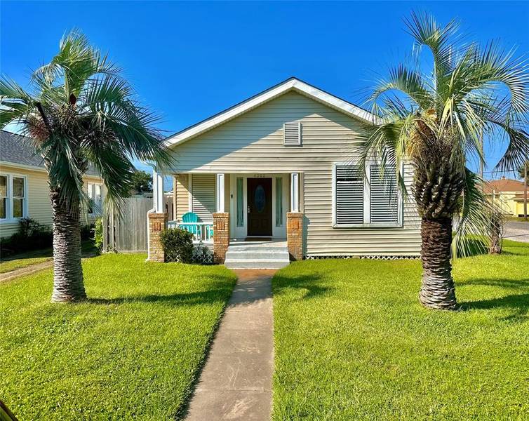 4202 Avenue T 1/2, Galveston, TX 77550