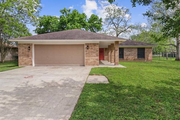 218 San Saba ST, Richwood, TX 77531