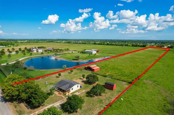 6435 County Road 392, Alvin, TX 77511