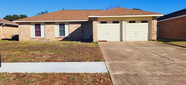 9823 Stonemont RD, La Porte, TX 77571