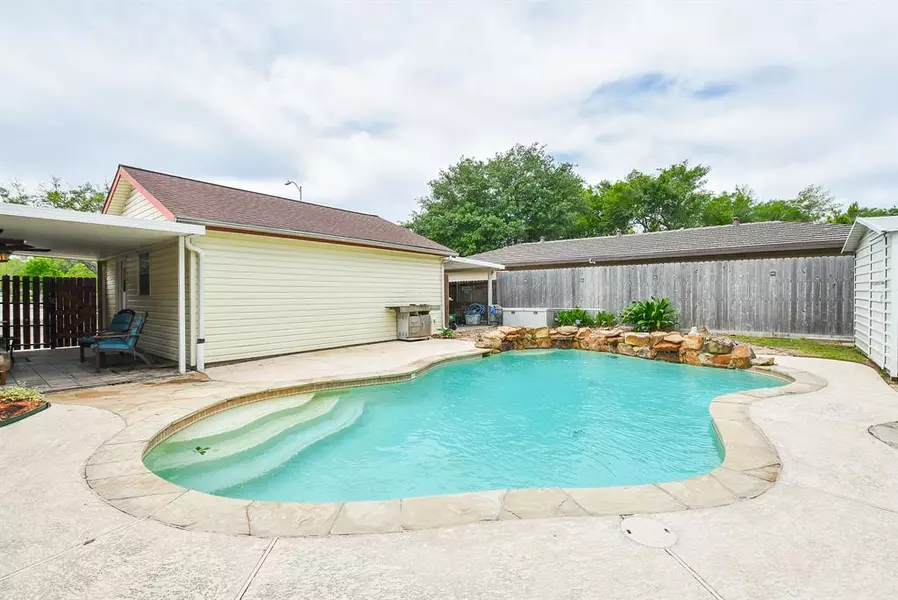 4322 Ute ST, Pasadena, TX 77504