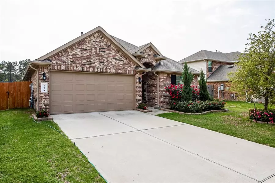 7414 Mango Orchard LN, Conroe, TX 77304