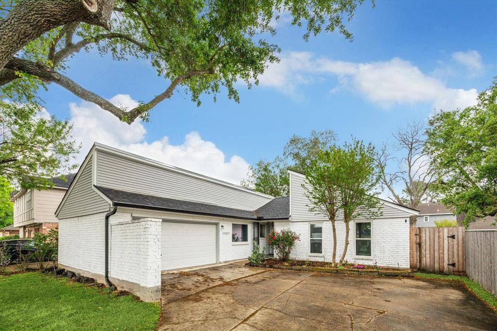 Houston, TX 77077,11311 Briar Forest DR