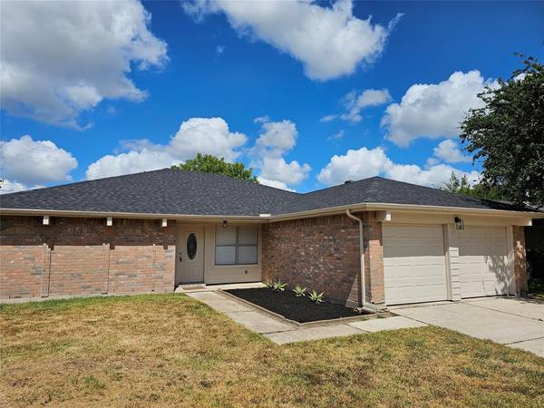 3718 Maplewood DR, La Porte, TX 77571