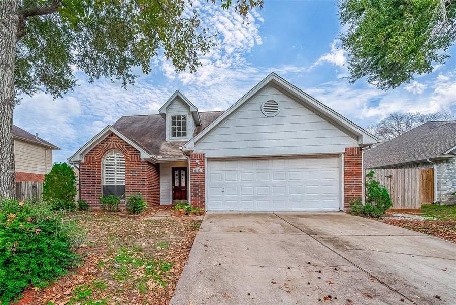 4422 Boy Scout DR, Friendswood, TX 77546