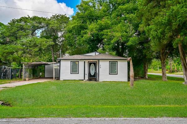 519 N 3rd ST, Alvin, TX 77511