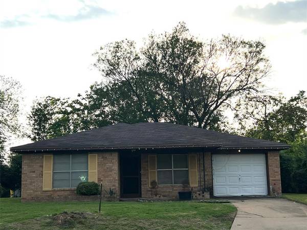 206 Heights CIR, Brenham, TX 77833