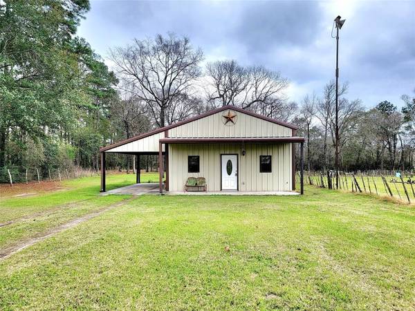 11981 Old County, Willis, TX 77378