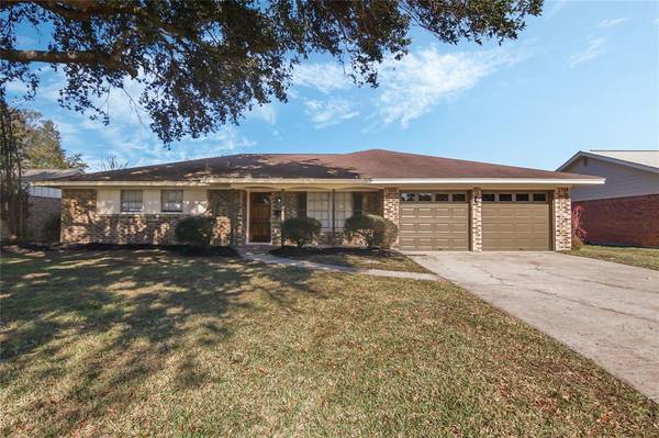 2204 Cedar Brake ST, Baytown, TX 77520