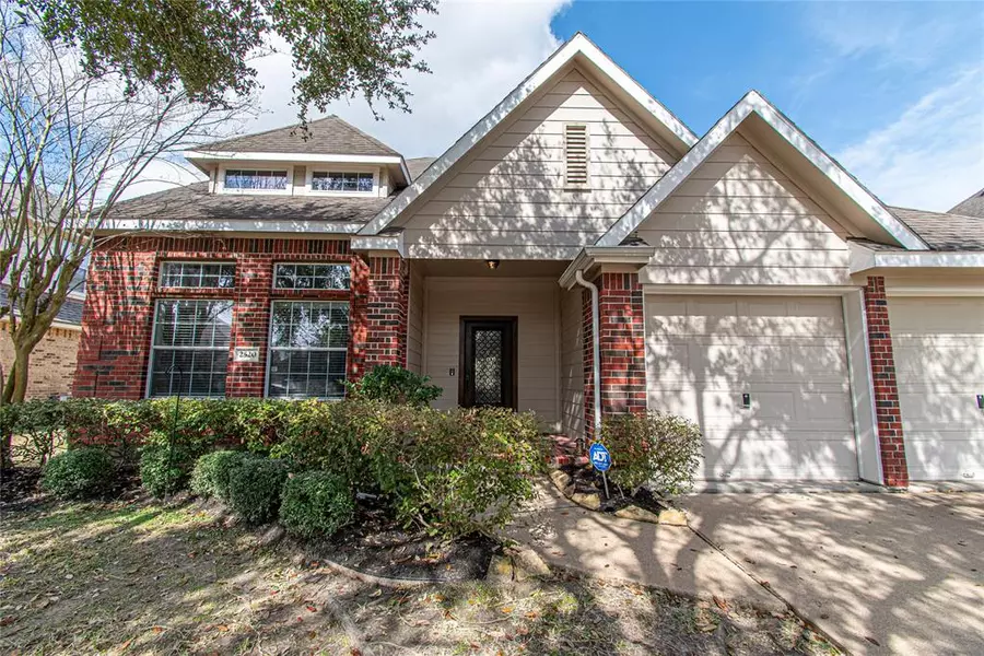 2520 Winged Dove DR, League City, TX 77573