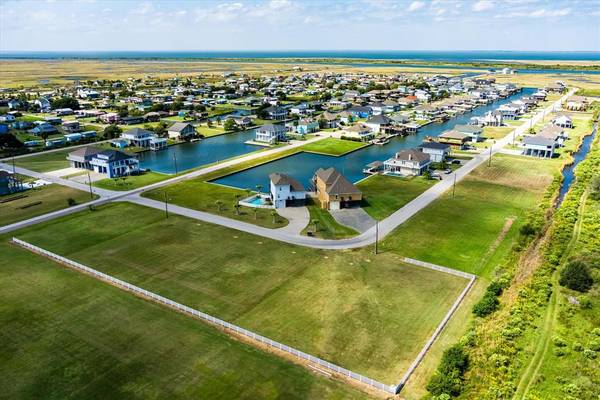 Crystal Beach, TX 77650,1210 Waterview LN