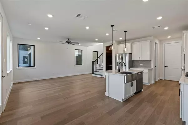 Houston, TX 77079,406 Forest Reserve PL