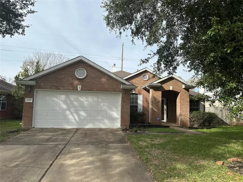 2630 Riverhollow LN, Sugar Land, TX 77479