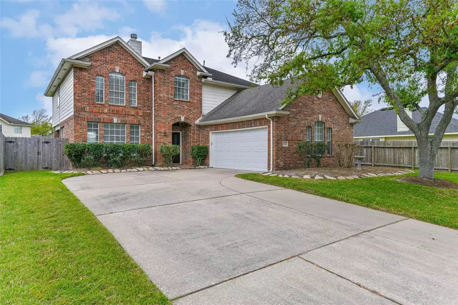 17134 Grey Mist DR, Friendswood, TX 77546