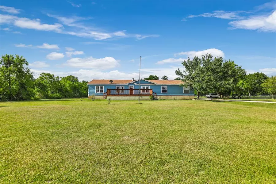 275 County Road 6053, Dayton, TX 77535