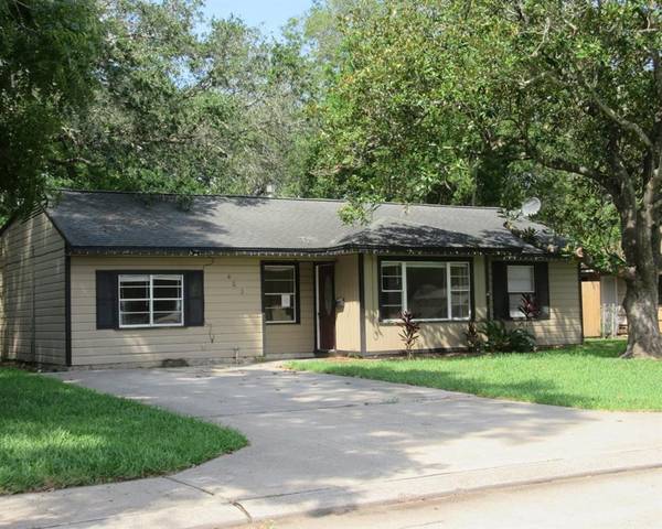 403 Gardenia ST, Lake Jackson, TX 77566