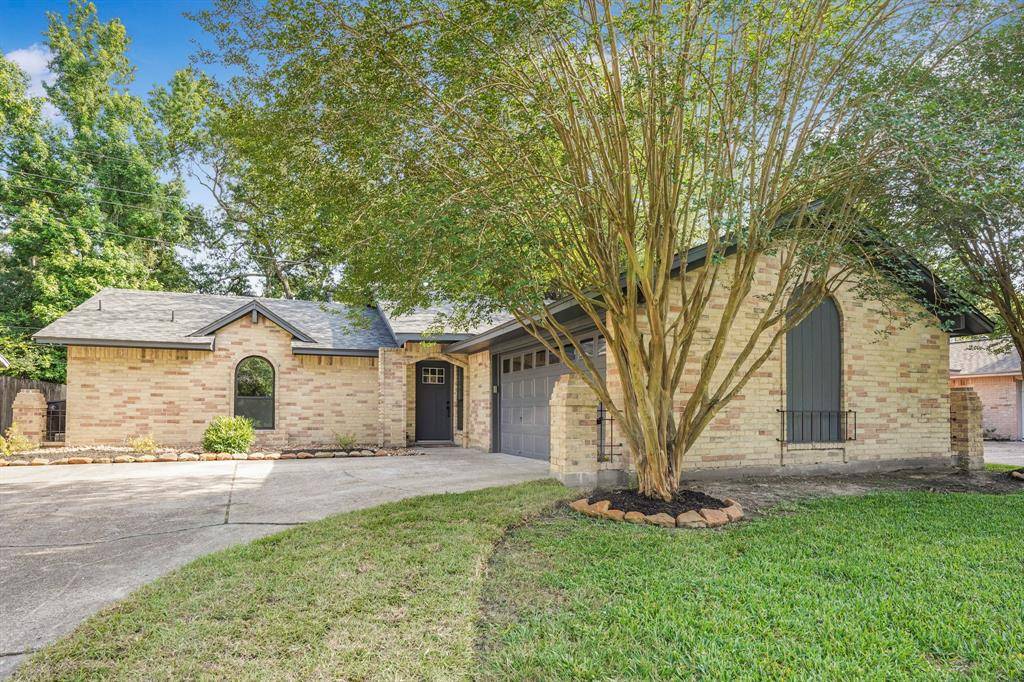2614 Tinechester DR, Houston, TX 77339