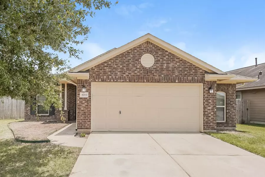 8719 Wasatch Valley LN, Richmond, TX 77407