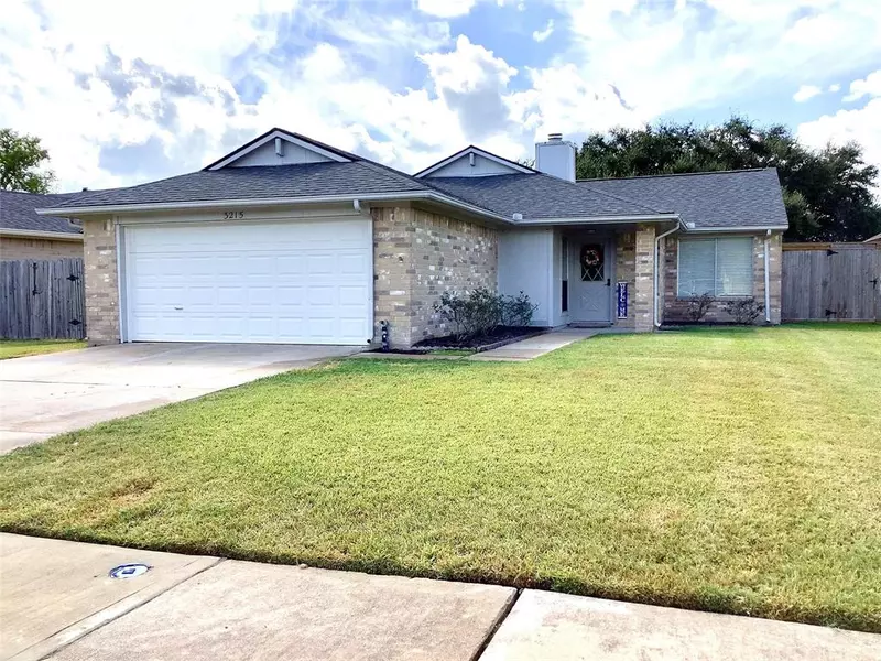 3215 W Heatherock CIR, Sugar Land, TX 77479