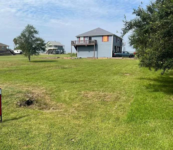 52 Jackson and Darden, Anahuac, TX 77514